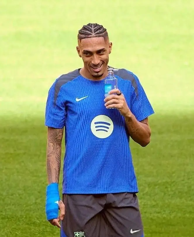 8000万欧甩卖！巴萨疯了吗，阿森纳切尔西抢人战暗藏生死局