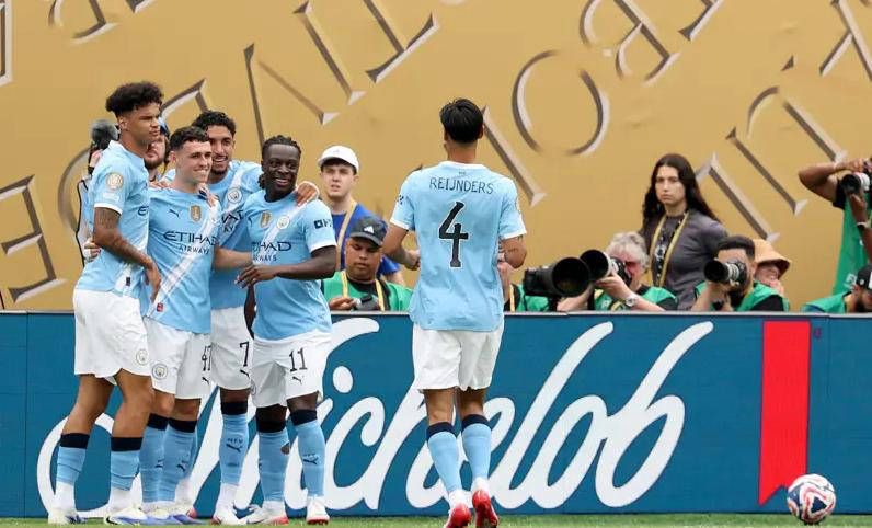 世俱杯局势逆转:曼城轻松进决赛,梅西对决欧冠冠军,巴甲球队完胜