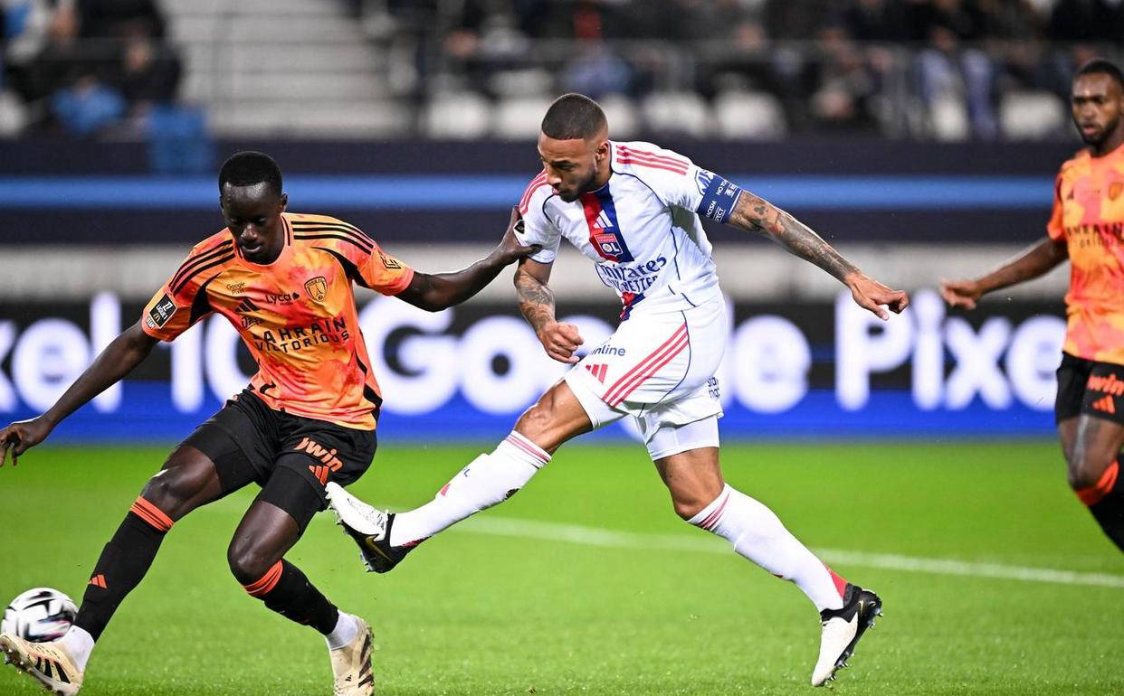 法甲大冷门！落后3球仍不输，巴黎FC主场逼平里昂