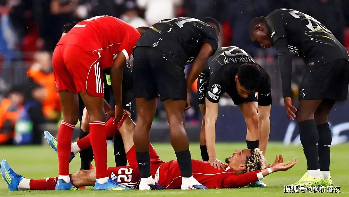 4.8亿豪购换来四大皆空!利物浦魂断欧冠,斯洛特的锅能甩给谁?